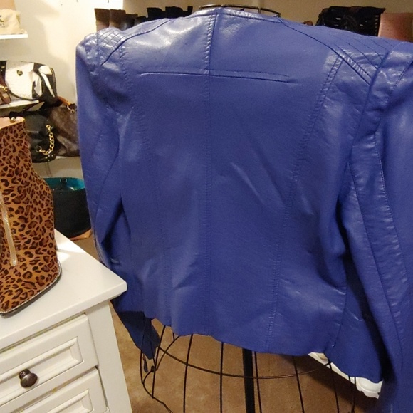 Jacket - Picture 4 of 4